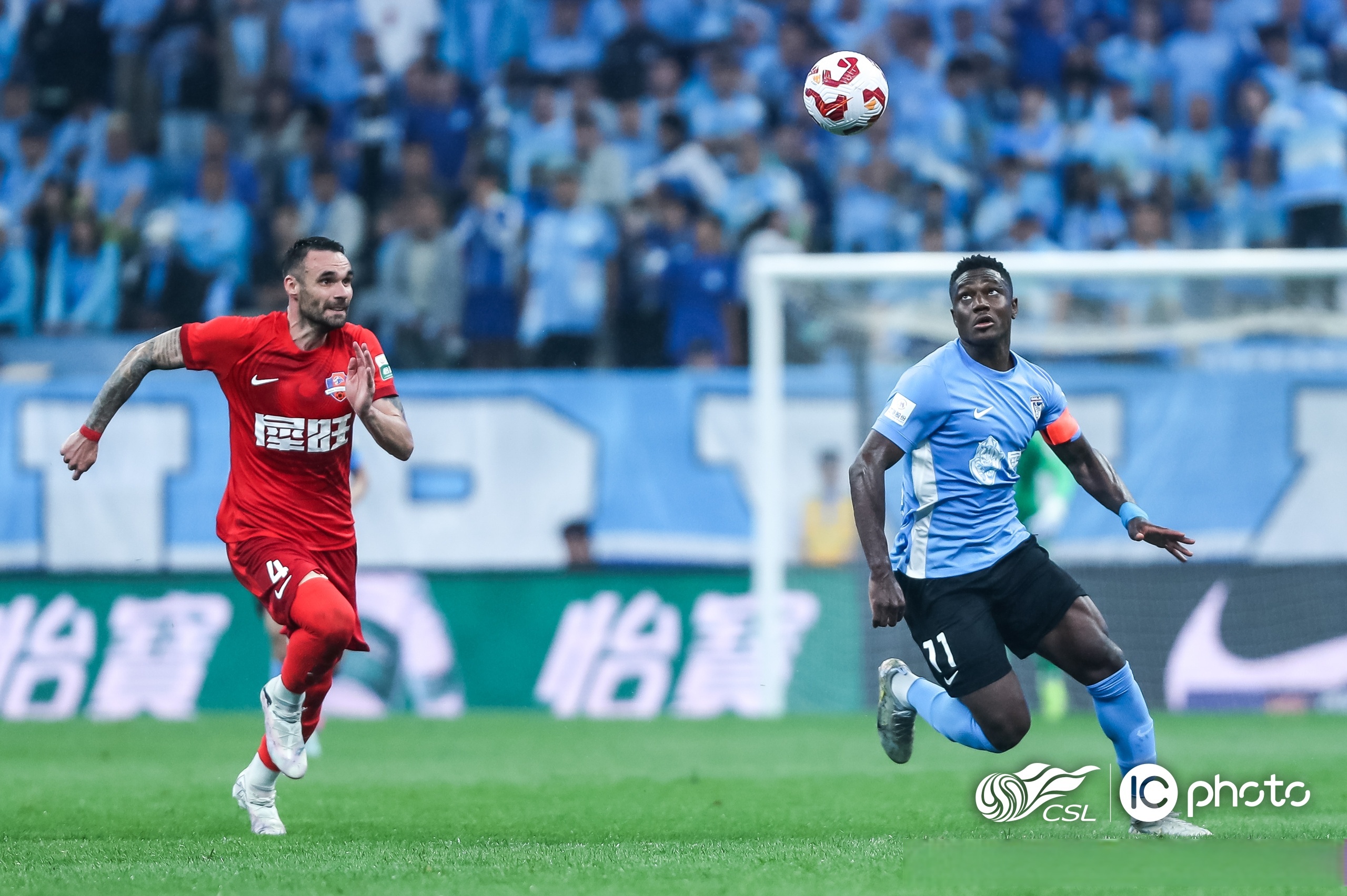 关于上海海港训练开放日，窗口期刷新队史纪录引欢呼，NBA常规赛在即，赛季目标并未改变的信息