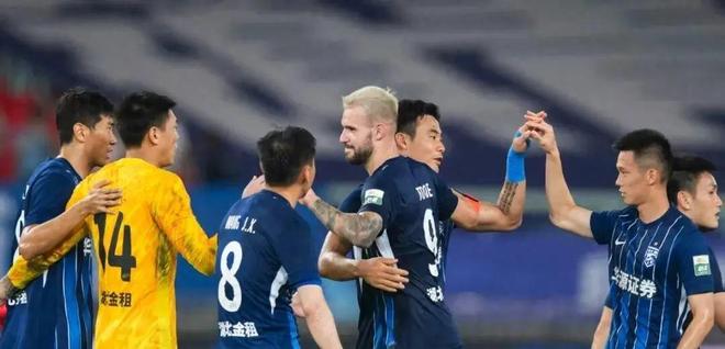 转折点!武汉三镇造点机会,欧篮联关键时刻攻防权衡,引发热议,更衣室氛围转暖的简单介绍 转折点!武汉三镇造点机会,欧篮联关键时刻攻防权衡,引发热议,更衣室氛围转暖的简单介绍